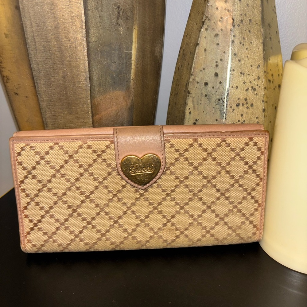 Gucci Tan, Plush Pink and  Gold Wallet - Picture 6 of 7